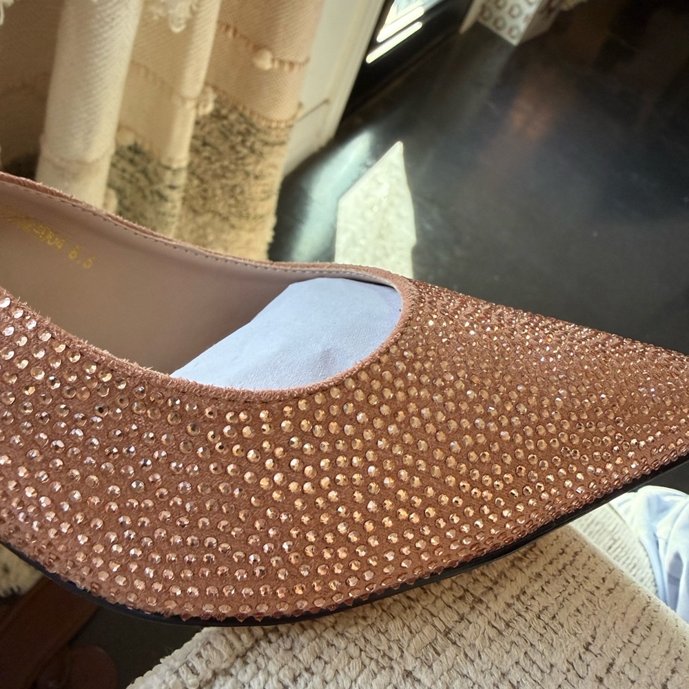 Elegant Women's light Pink crystal kitten heels 8.5